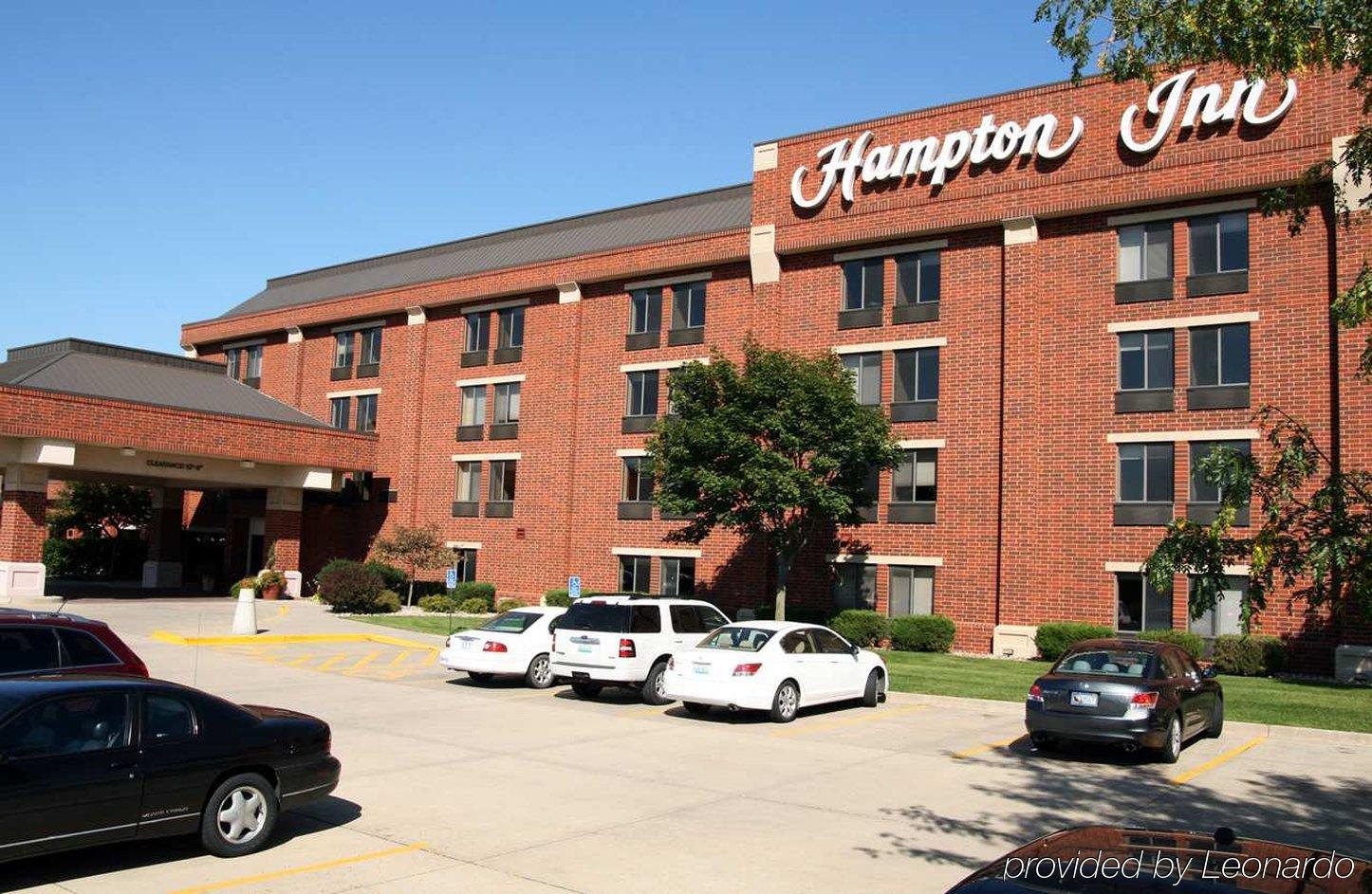 Hampton Inn West Des Moines Lake Drive Exterior photo